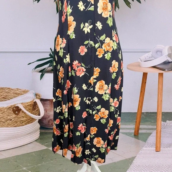 Vintage Floral Button Down Midi Dress - Picture 3 of 4